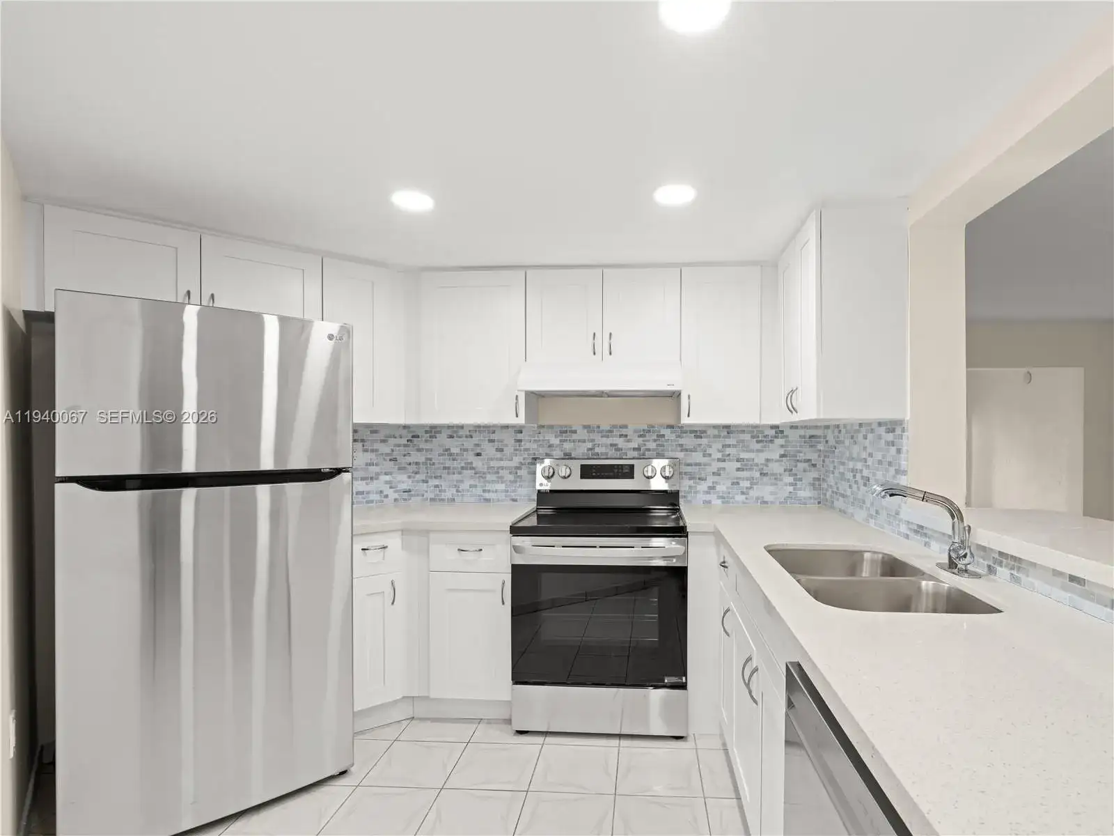 10249 NW 9th St Cir # 8, Miami FL 33172 photo 4