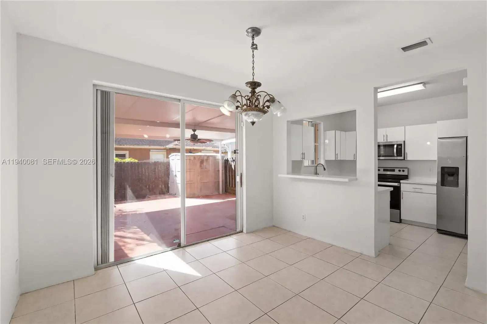 1564 SW 2nd St, Homestead FL 33030 photo 4