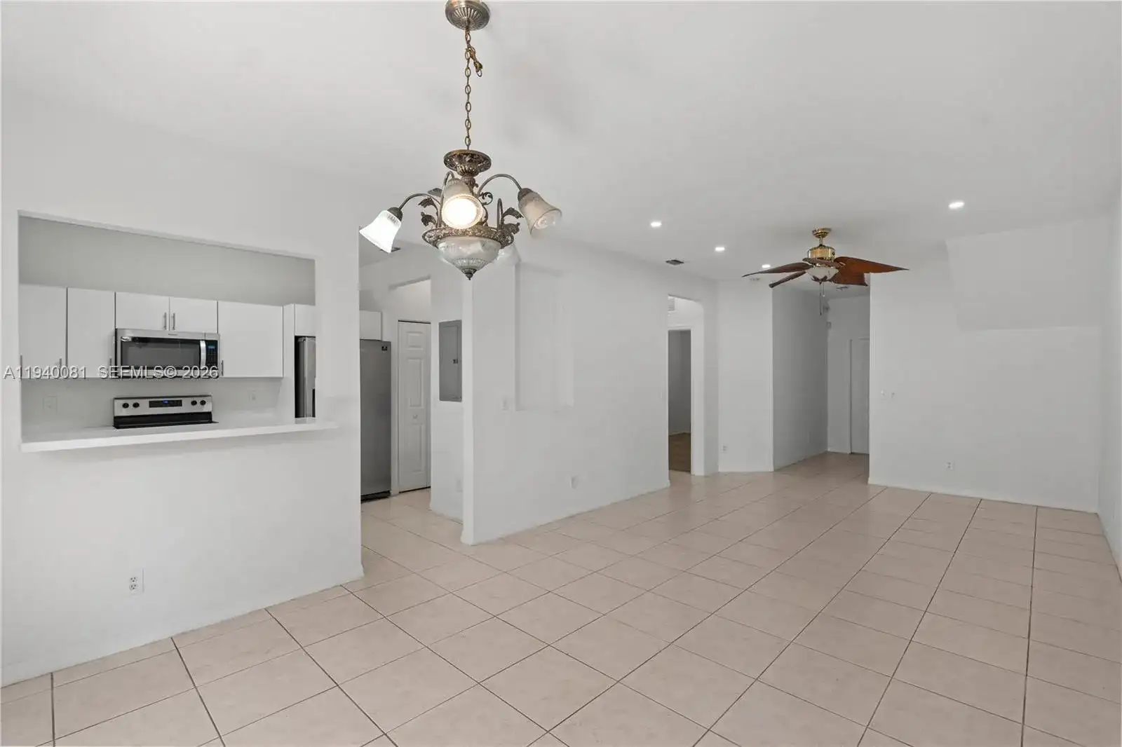1564 SW 2nd St, Homestead FL 33030 photo 5