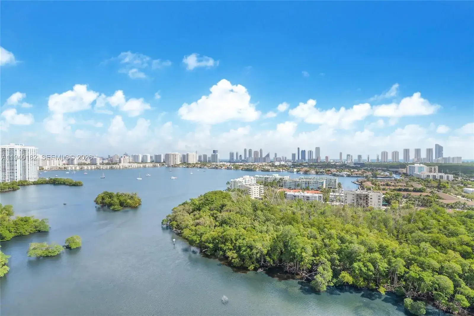 16385 Biscayne Blvd # 2017, North Miami Beach FL 33160 photo 2
