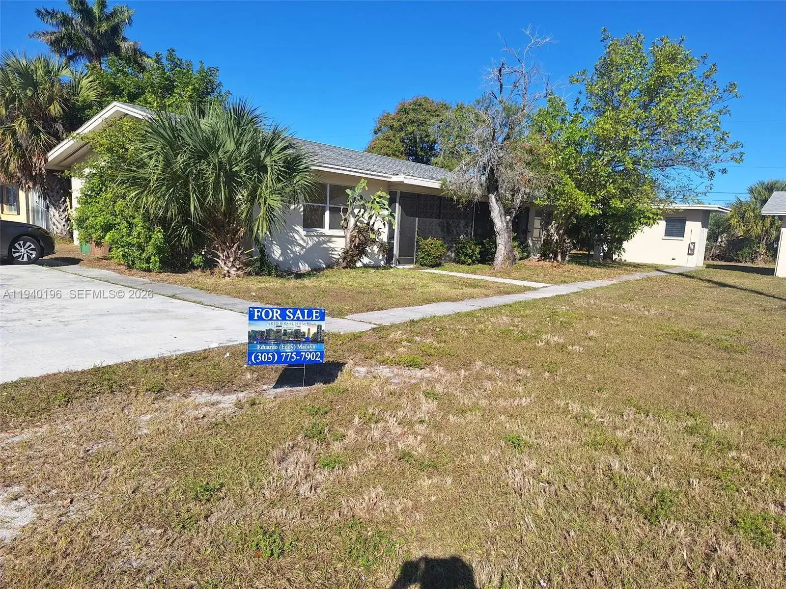 245 E PARKWAY, Other City - In The State Of Florida FL 33904