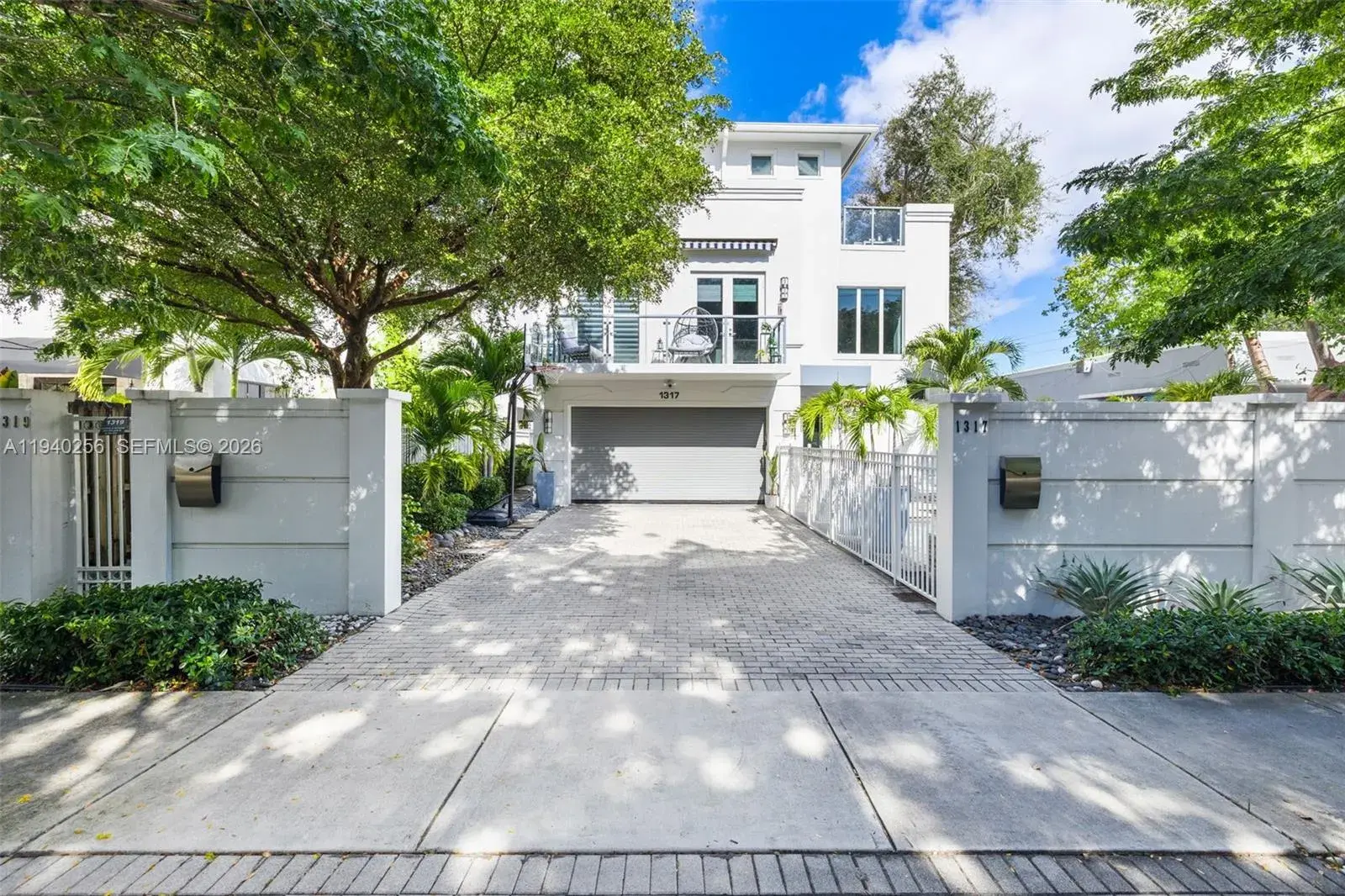 1317 NE 2nd St, Fort Lauderdale FL 33301