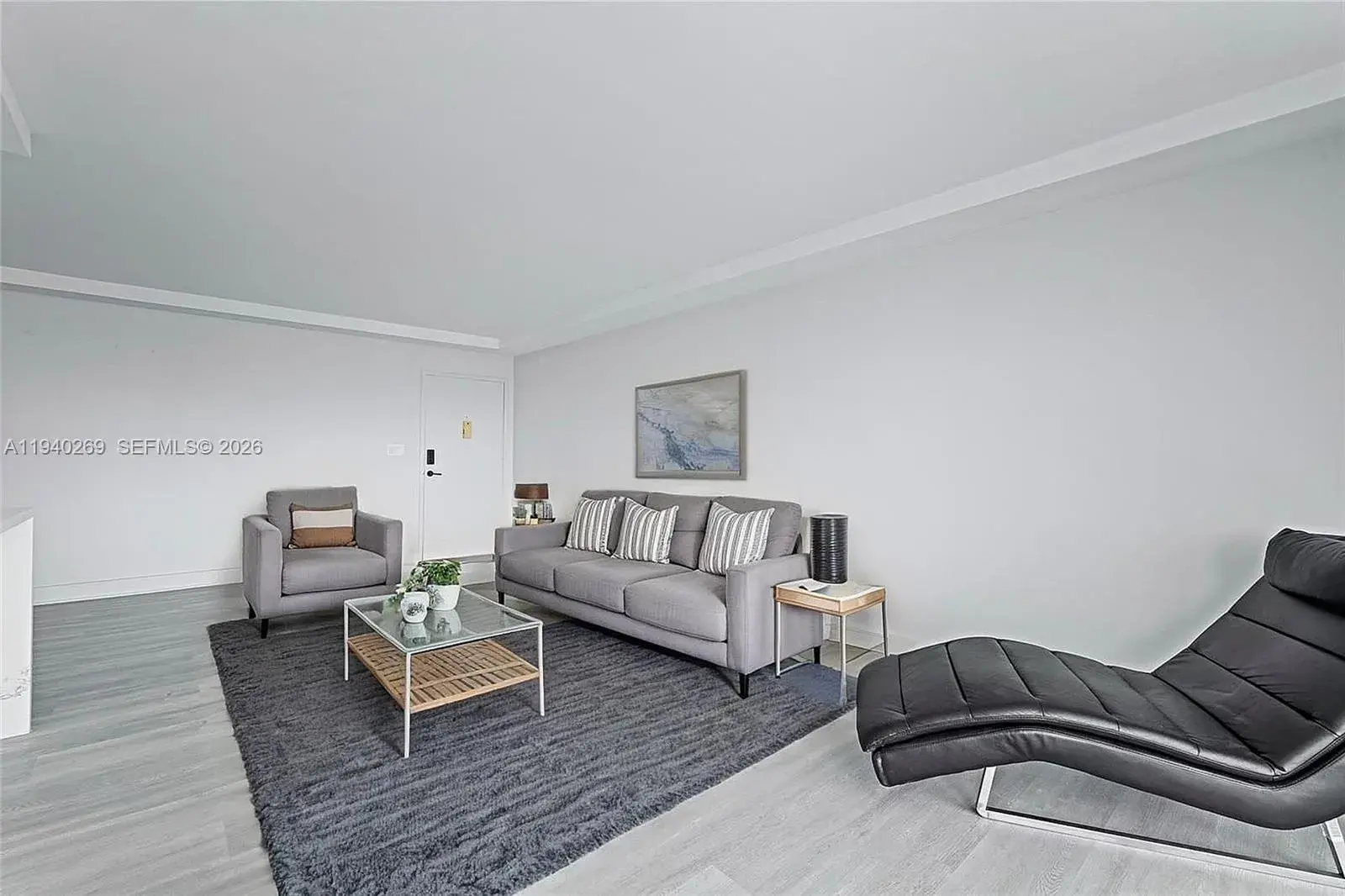 137 Golden Isles Dr # 305, Hallandale Beach FL 33009