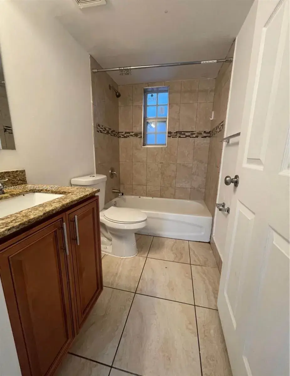 210 NW 16th St, Miami FL 33136