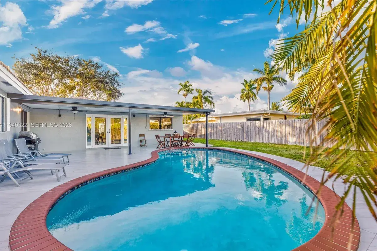 6600 NE 20th Way, Fort Lauderdale FL 33308