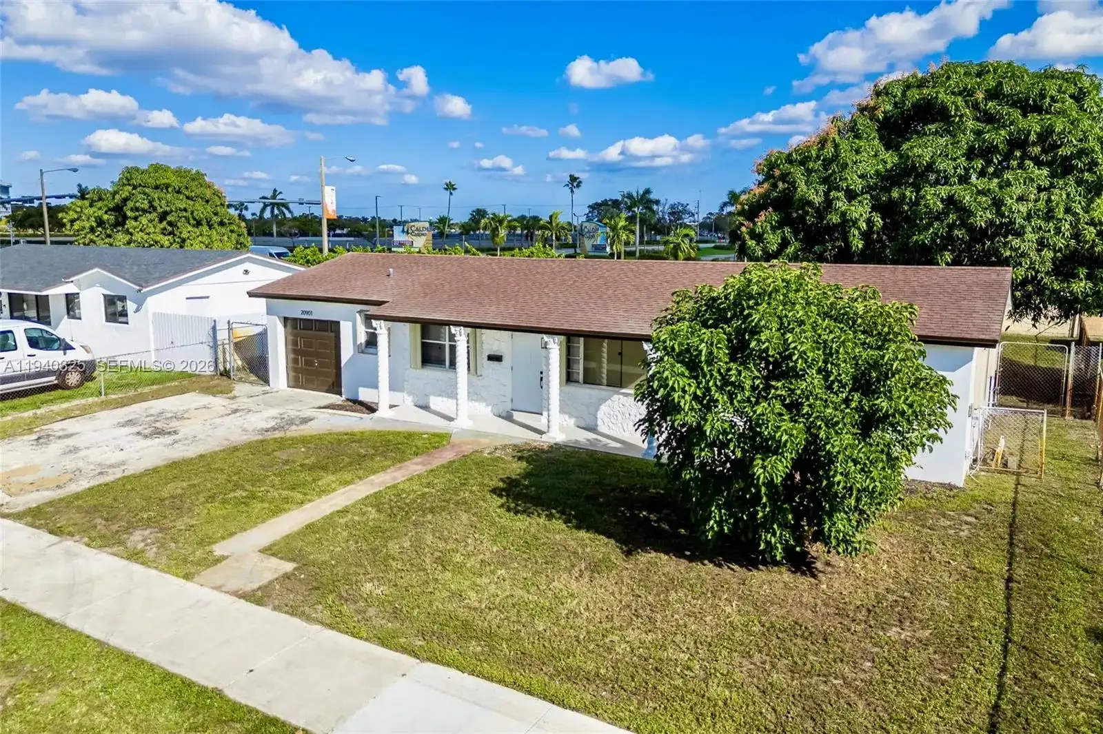 20901 NW 27th Ct, Miami Gardens FL 33056 photo 2