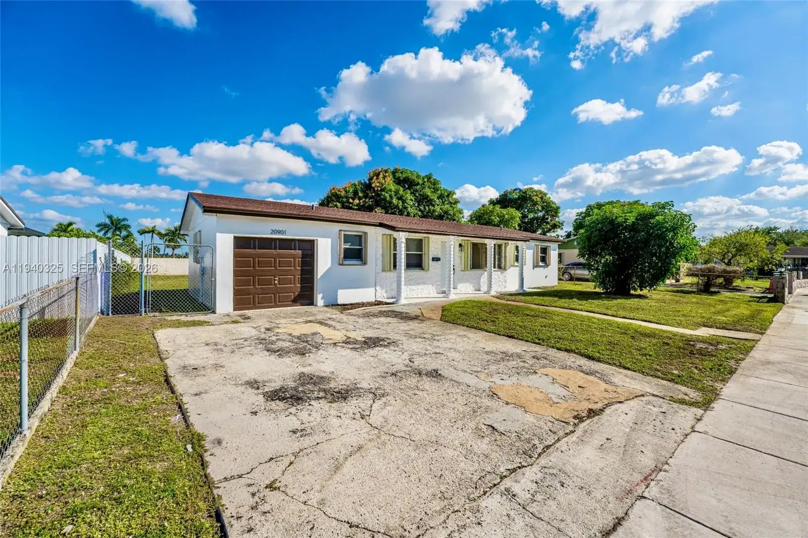 20901 NW 27th Ct, Miami Gardens FL 33056 photo 3