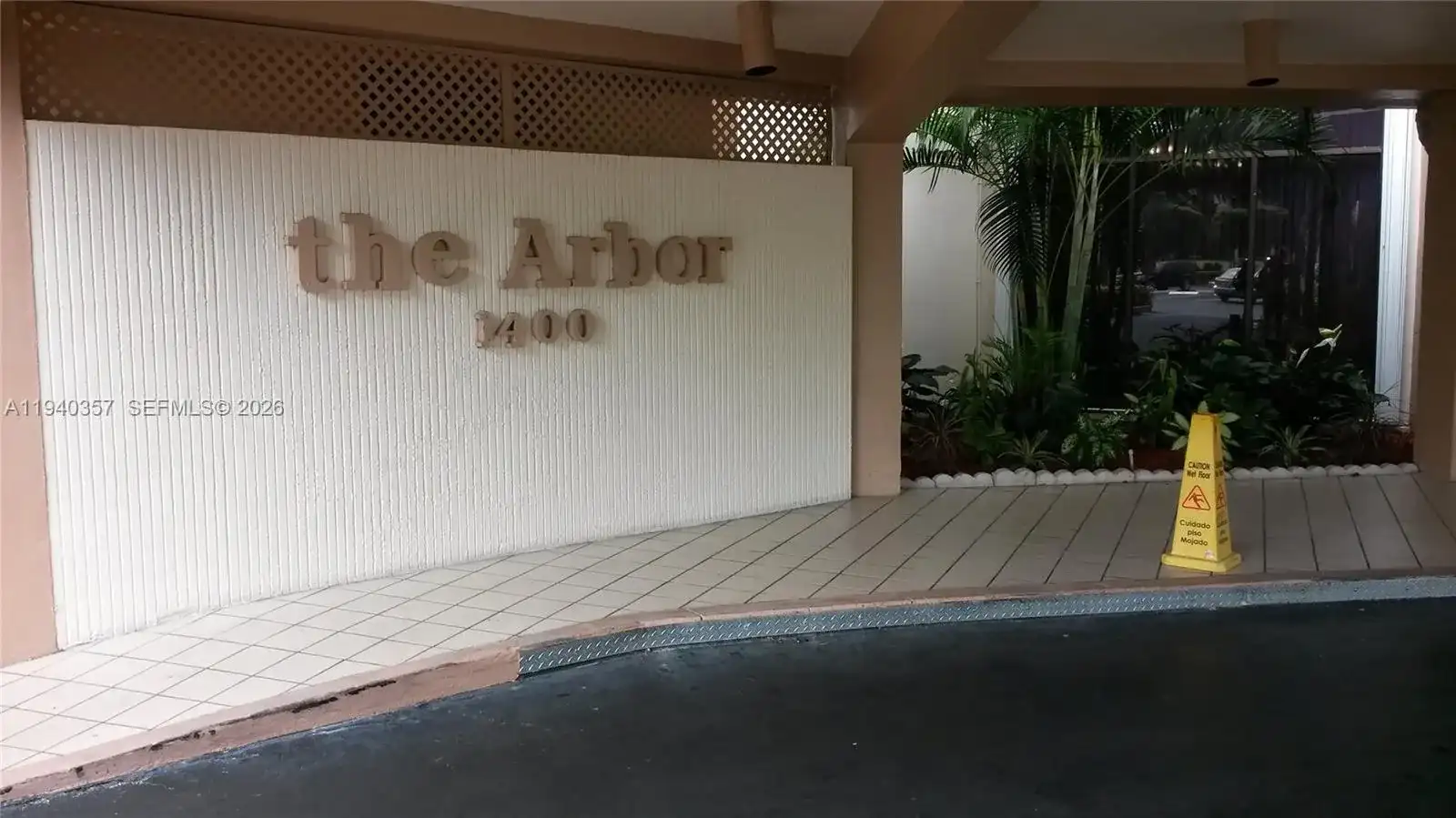 1400 Saint Charles Pl # 524, Pembroke Pines FL 33026