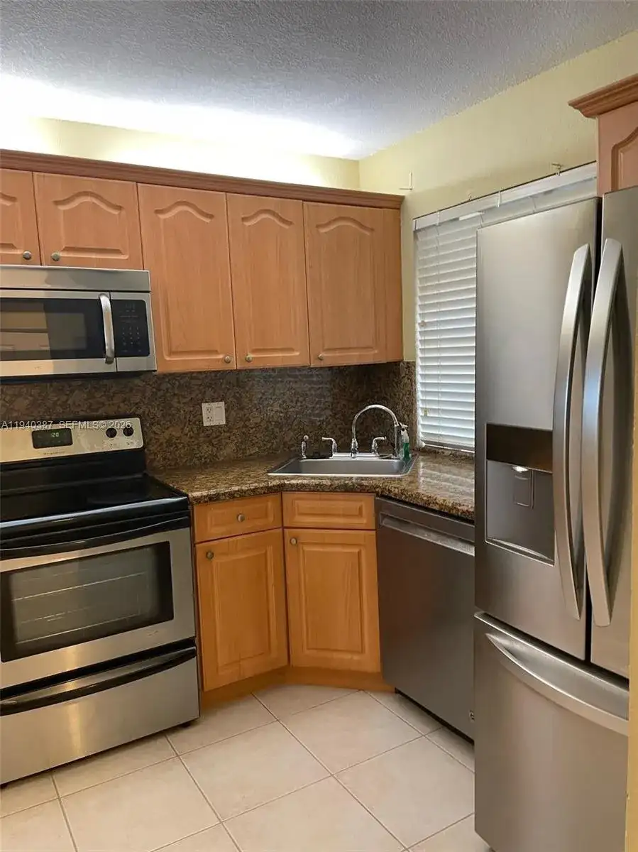 3702 Coral Tree Cir # 3702, Coconut Creek FL 33073 photo 4