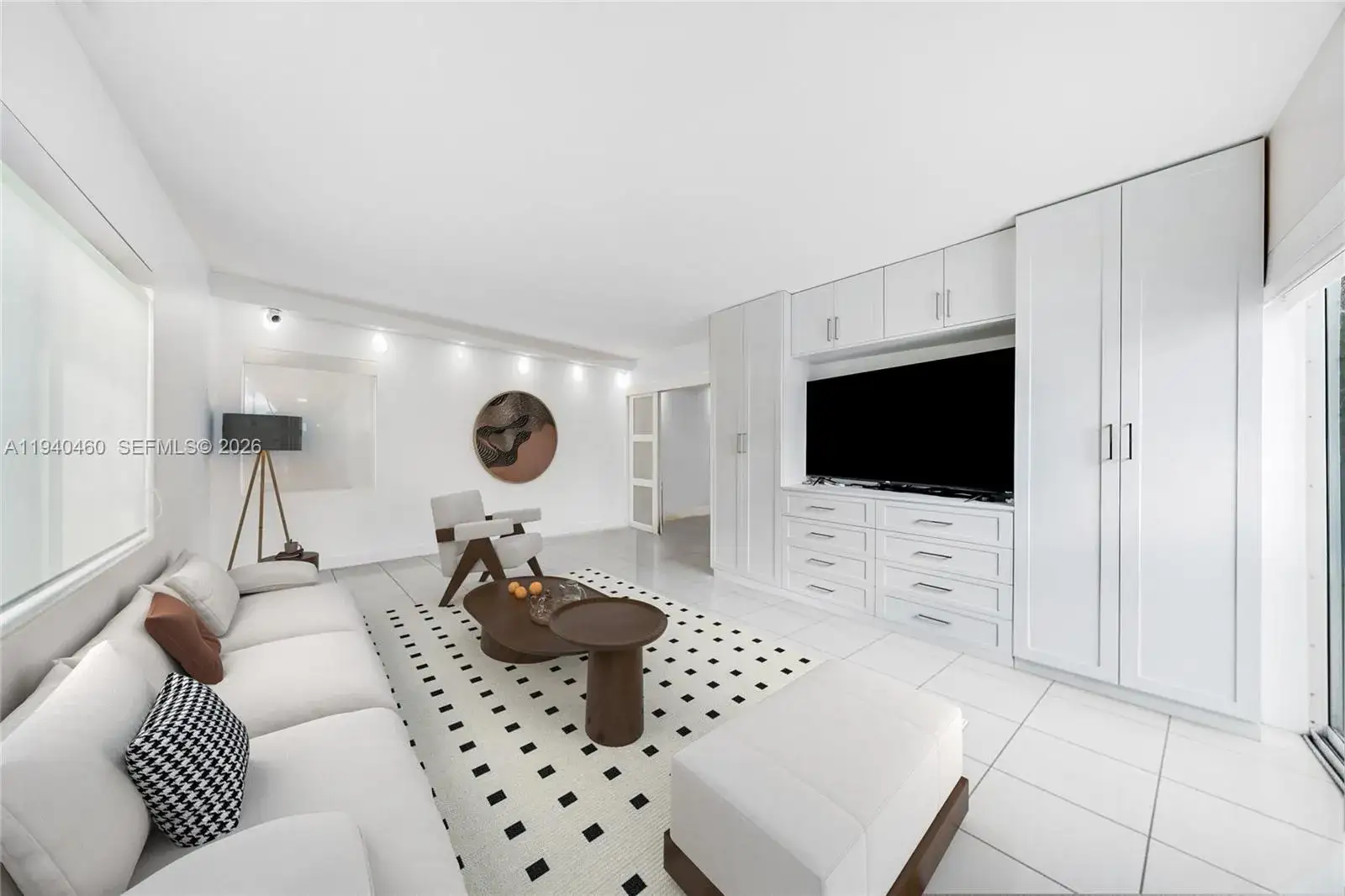 1 bedroom 1 bath Residential for sale at 1135 Euclid Ave # 101, Miami Beach FL 33139