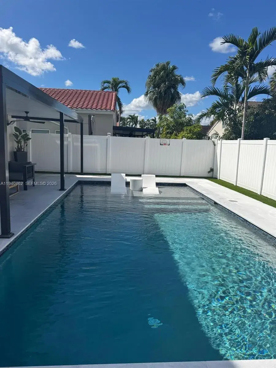 3321 SW 51st St, Hollywood FL 33312