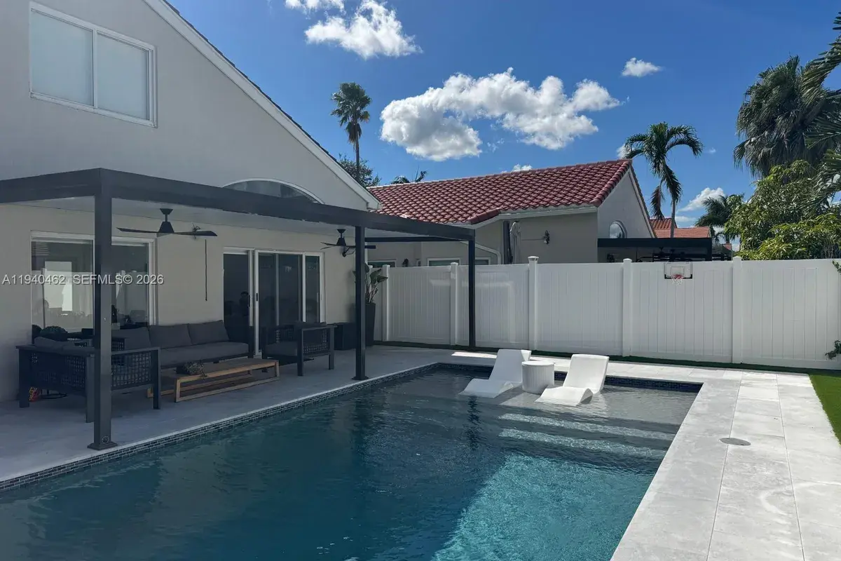 3321 SW 51st St, Hollywood FL 33312