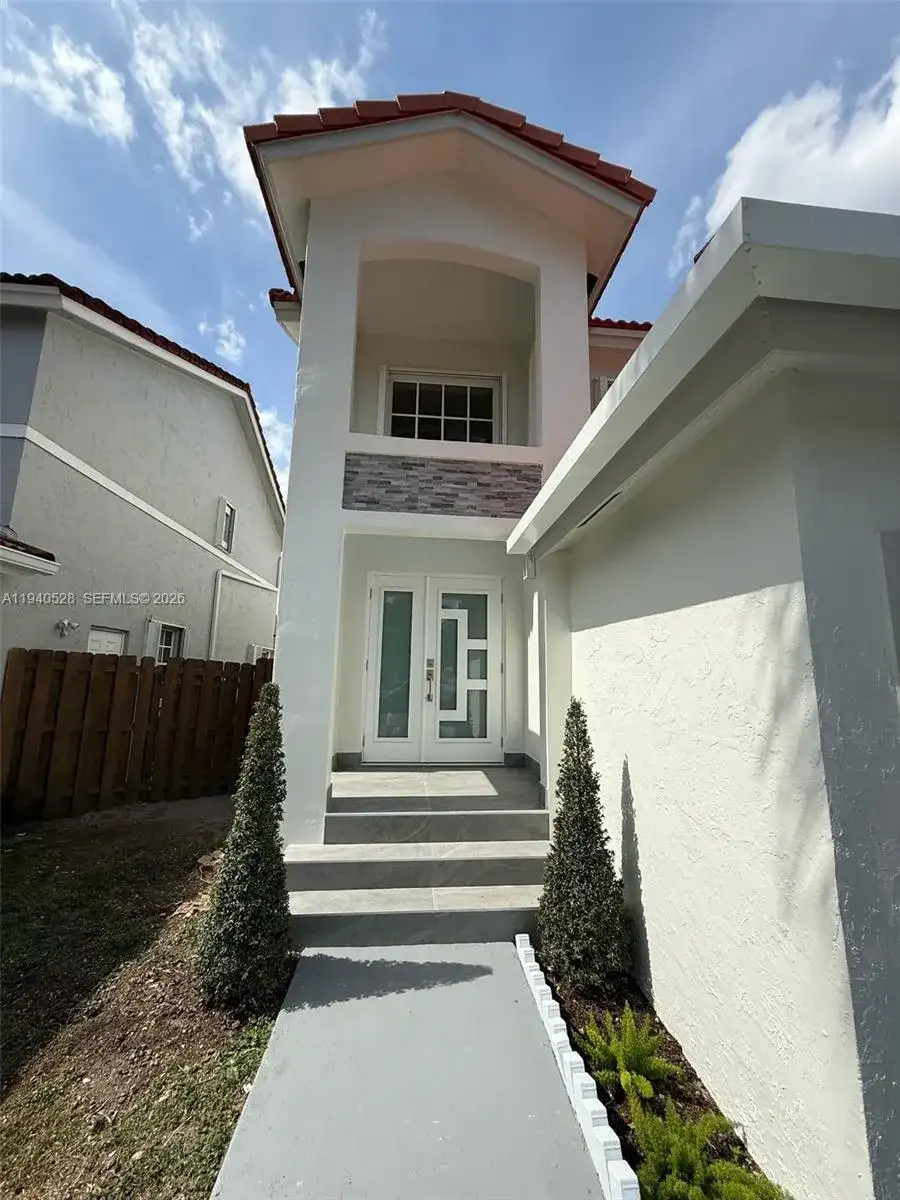 13911 SW 100th Ln, Miami FL 33186 photo 2