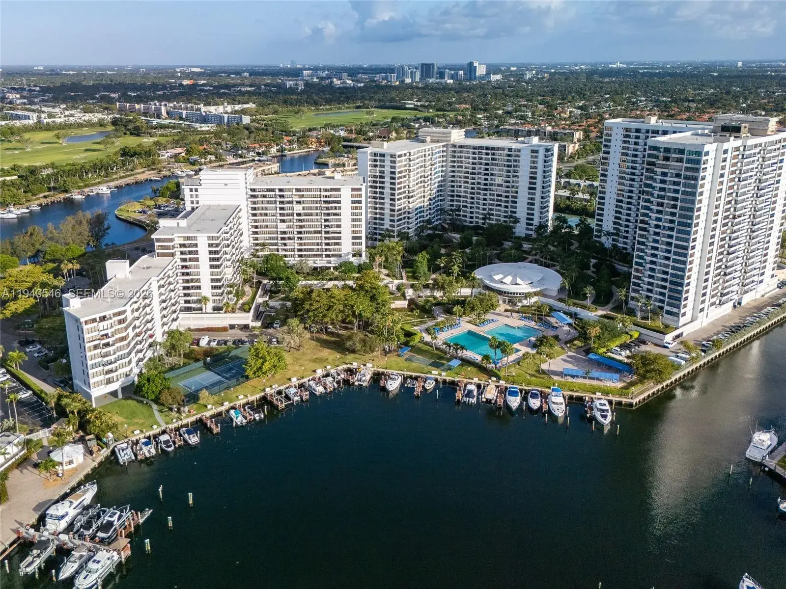 600 Three Islands Blvd # 519, Hallandale Beach FL 33009