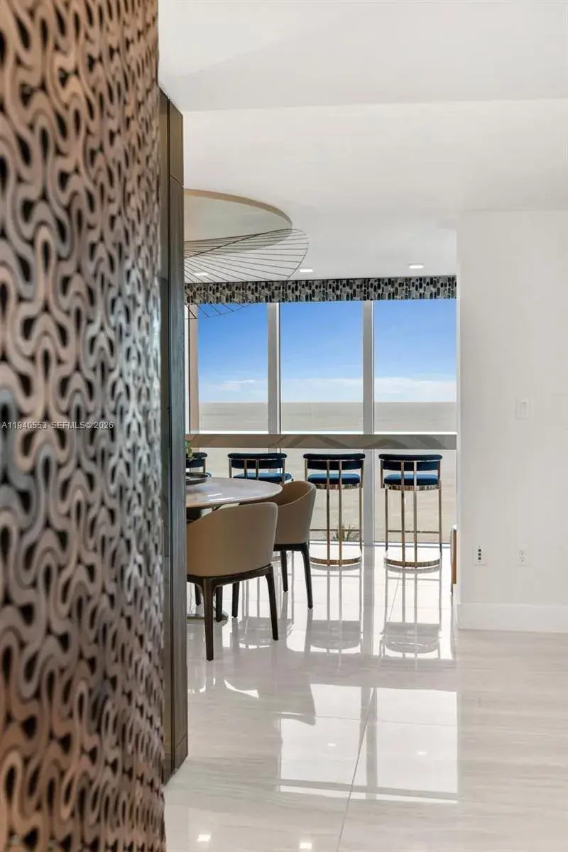 881 Ocean Dr # 9C, Key Biscayne FL 33149