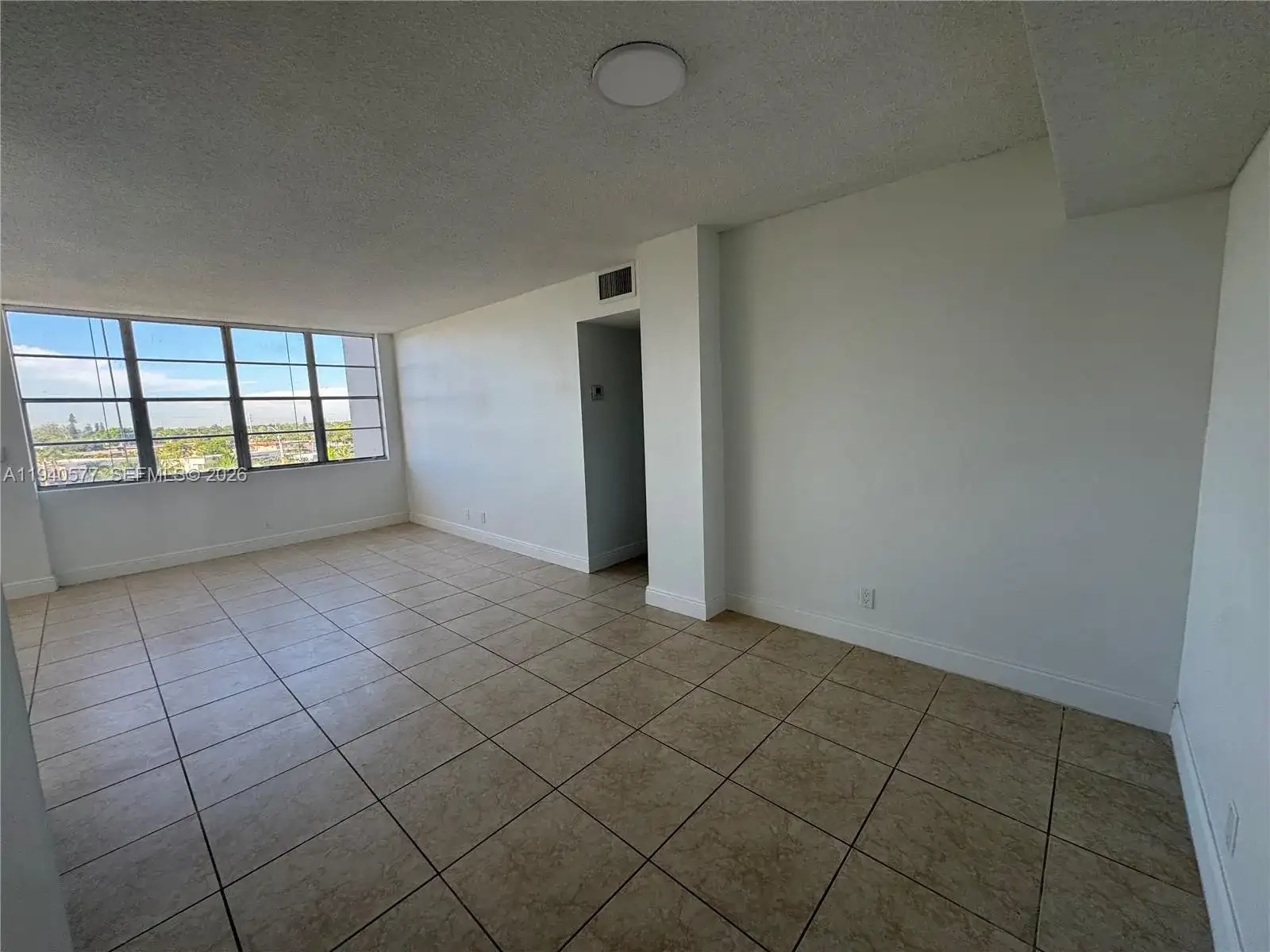 2025 NE 164th St # 603, North Miami Beach FL 33162 photo 3