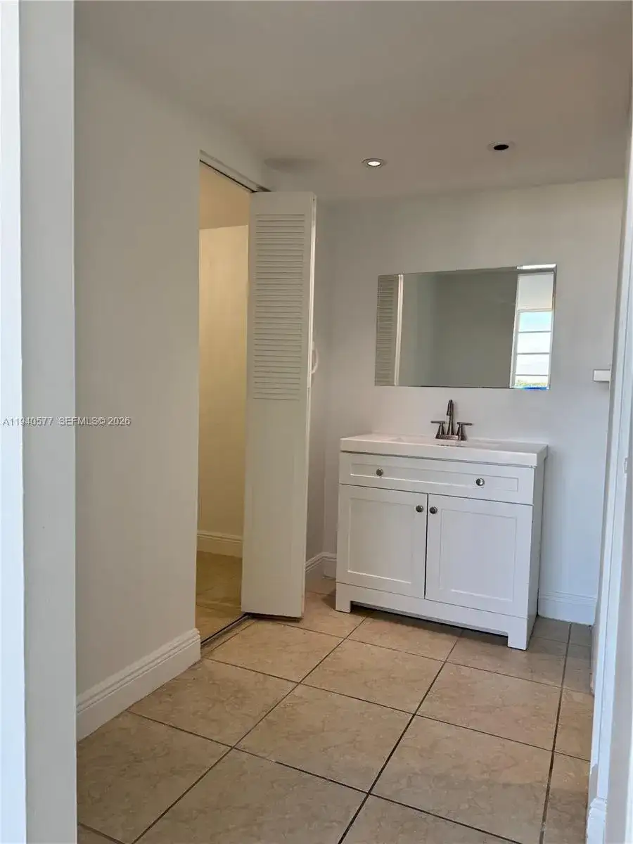 2025 NE 164th St # 603, North Miami Beach FL 33162 photo 5