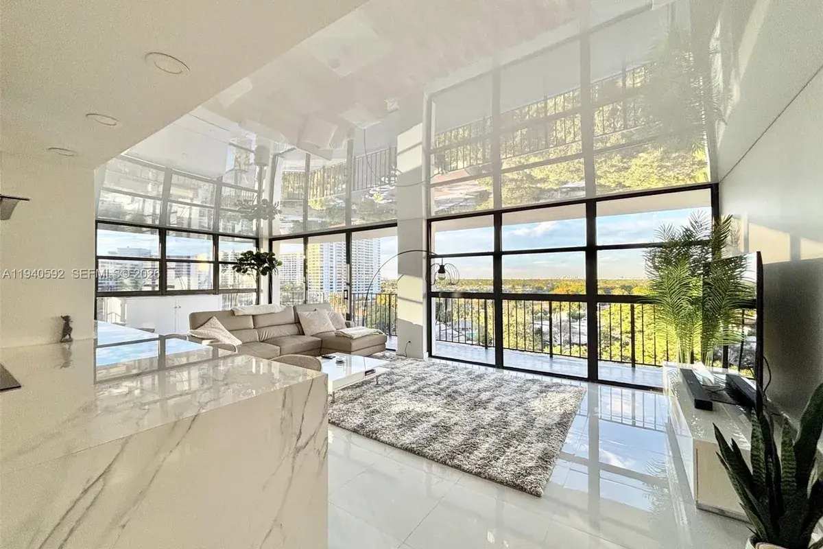 200 Leslie Dr # 831, Hallandale Beach FL 33009