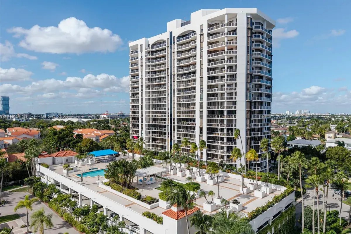 35981 Yacht Club Dr, Aventura FL 33180