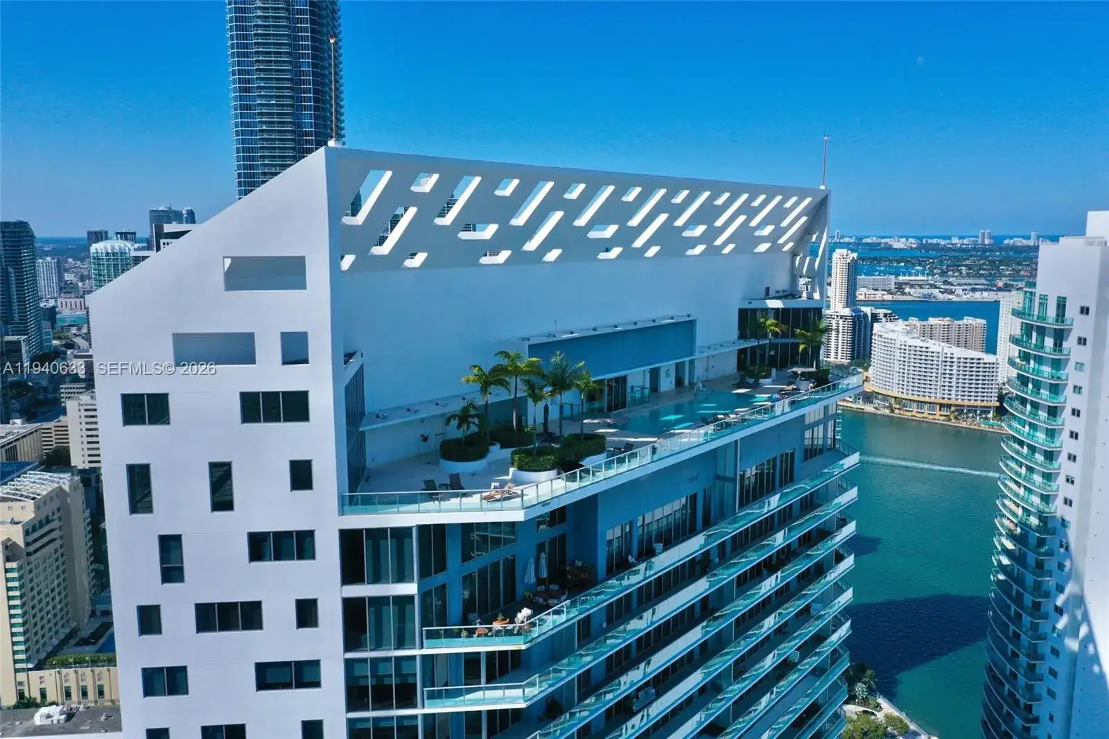 1300 Brickell Bay Dr # 2509, Miami FL 33131 photo 3