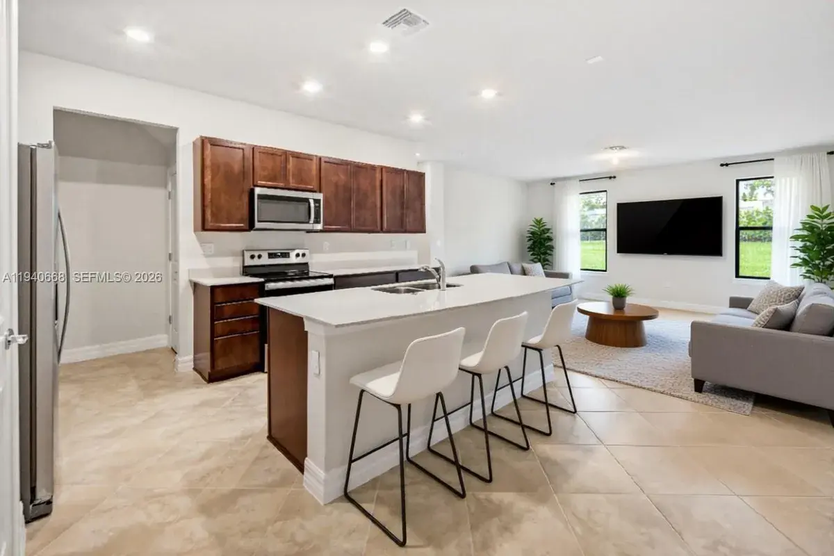 4488 E Appleton Cir E, Oakland Park FL 33309