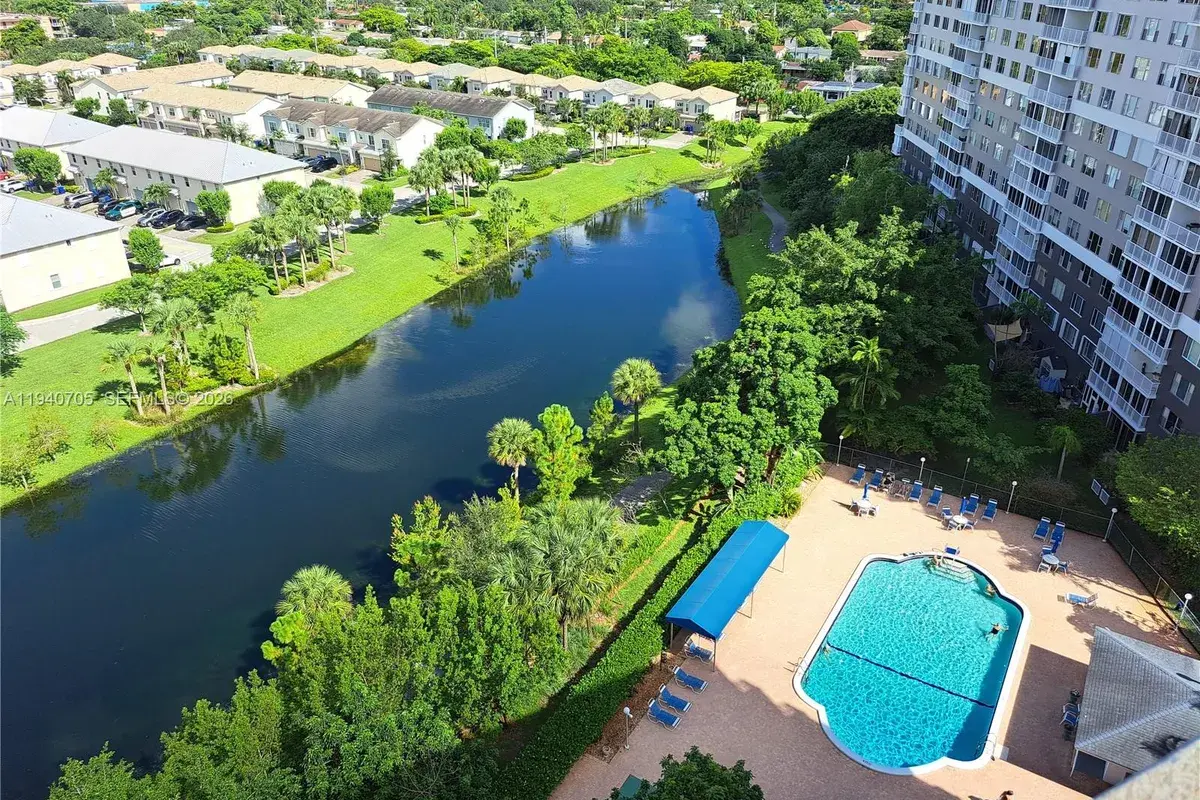 4001 Hillcrest Dr # 509, Hollywood FL 33021