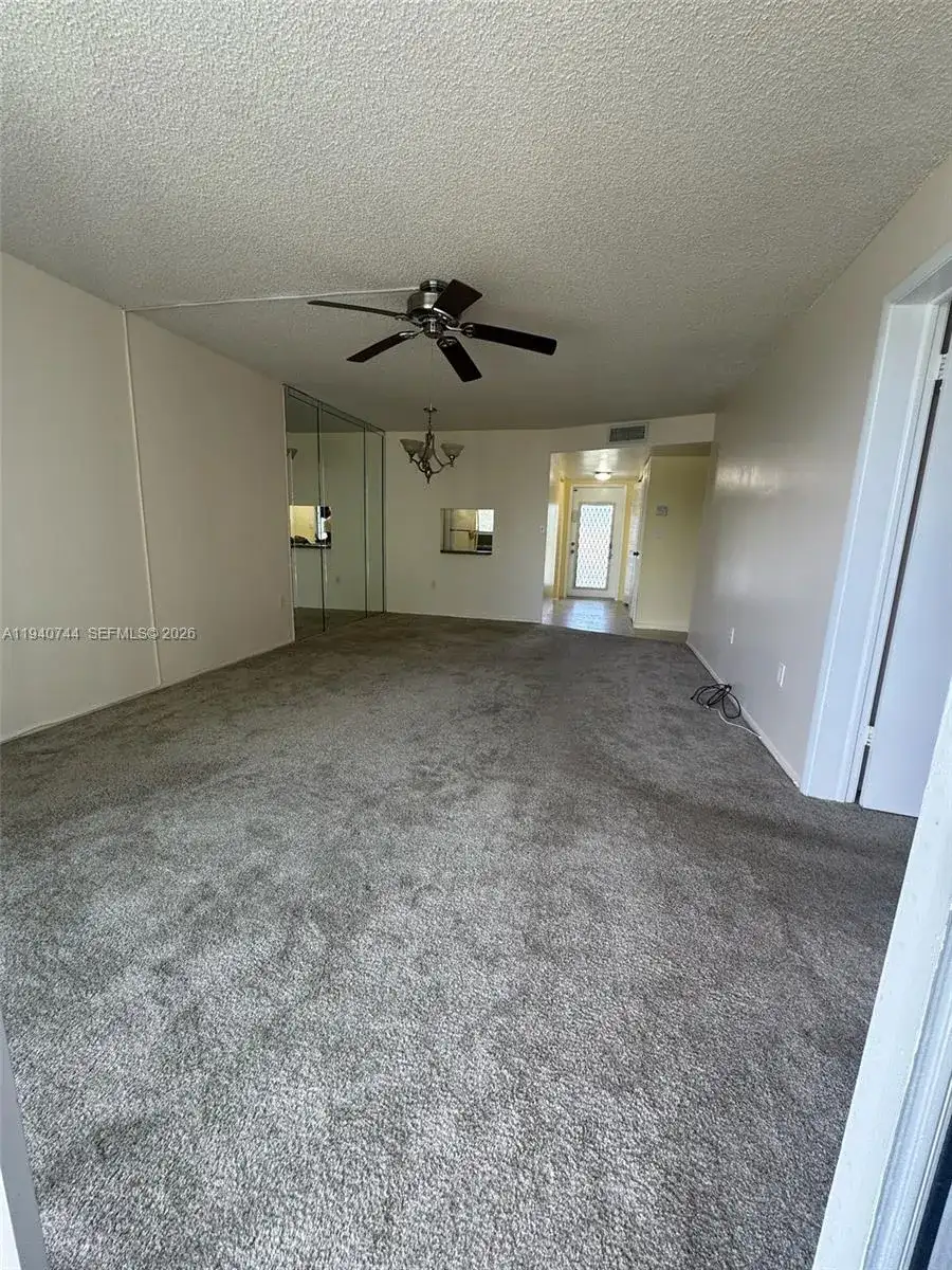 8450 Sunrise Lakes Blvd # 211, Sunrise FL 33322 photo 4