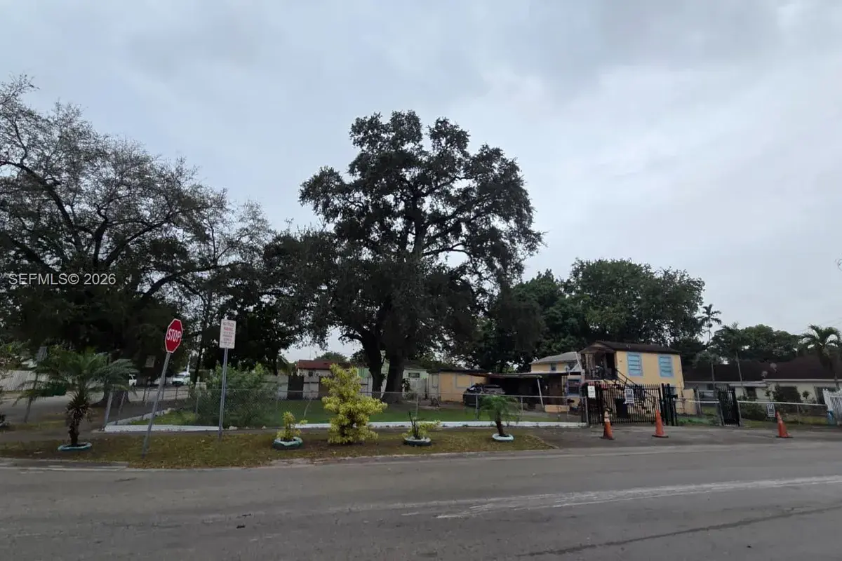 3108 NW 29th St, Miami FL 33142
