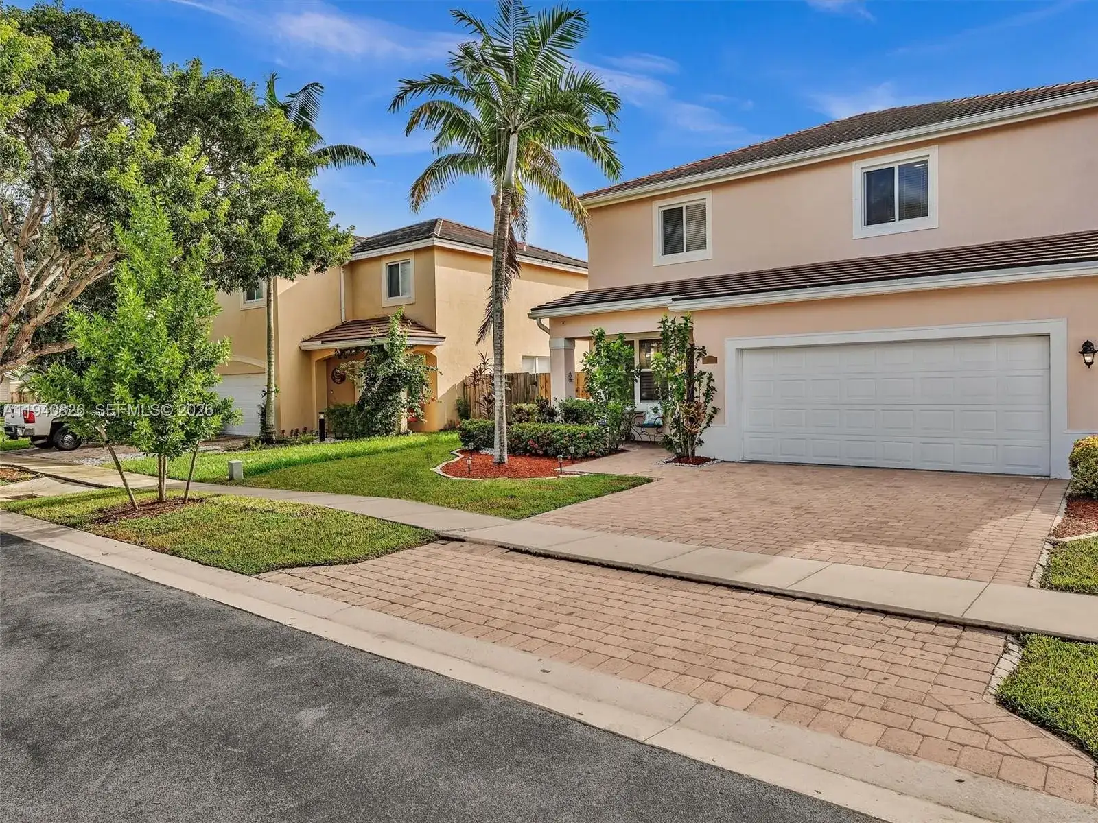 625 SE 30th Ter, Homestead FL 33033 photo 3