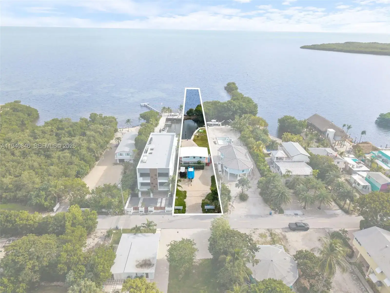 127 Seaside Ave, Key Largo FL 33037 photo 3