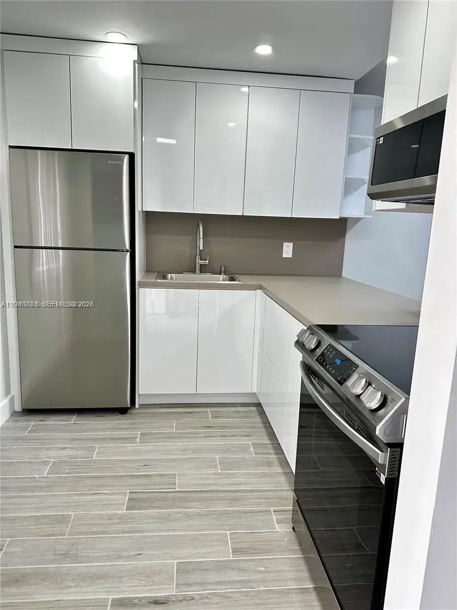 301 NW 177th St # 212, Miami Gardens FL 33169