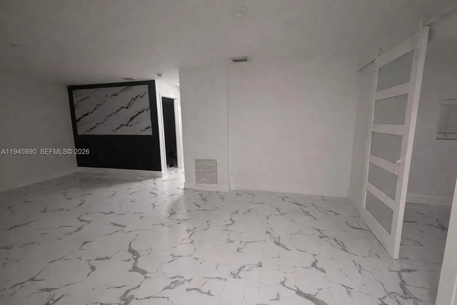 933 NW 3rd Ter, Florida City FL 33034 photo 3