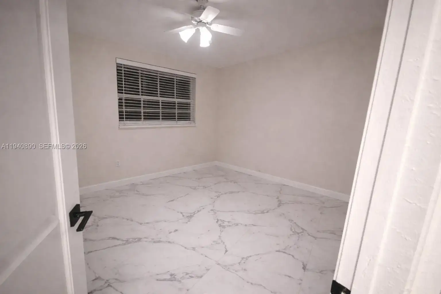 933 NW 3rd Ter, Florida City FL 33034 photo 4