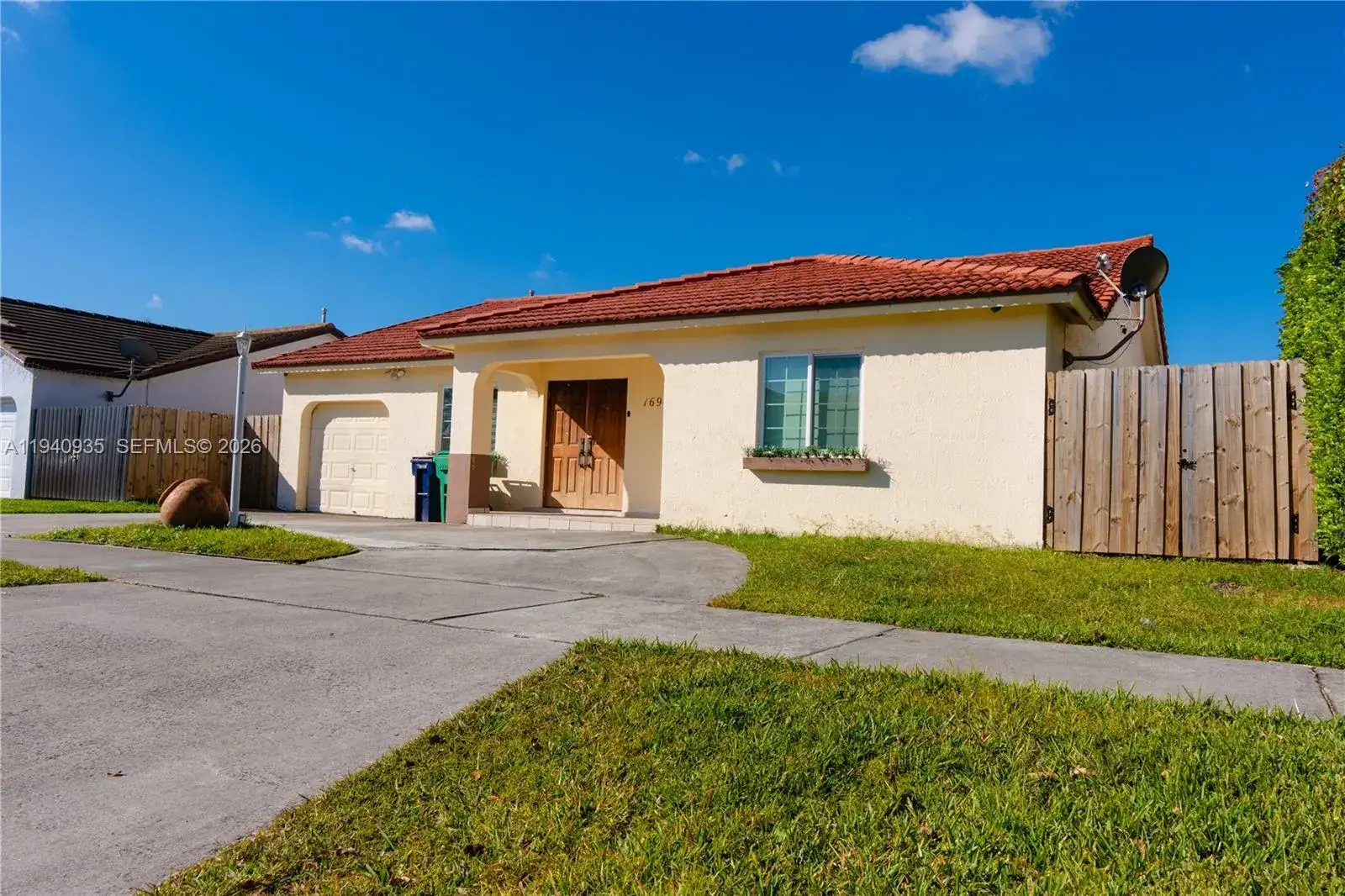 16944 SW 144th Ct, Miami FL 33177 photo 2