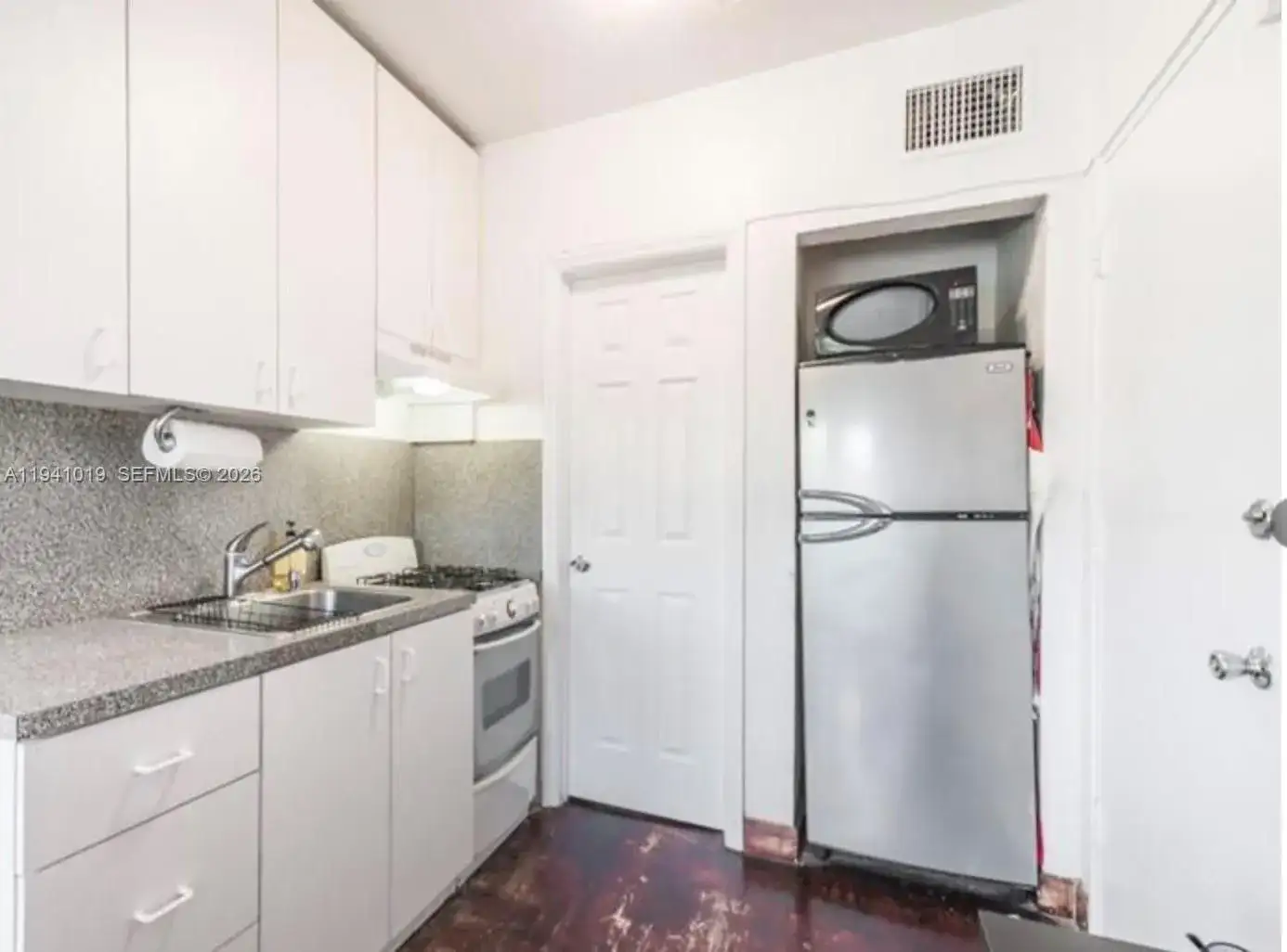 1555 Pennsylvania Ave # 202, Miami Beach FL 33139 photo 5