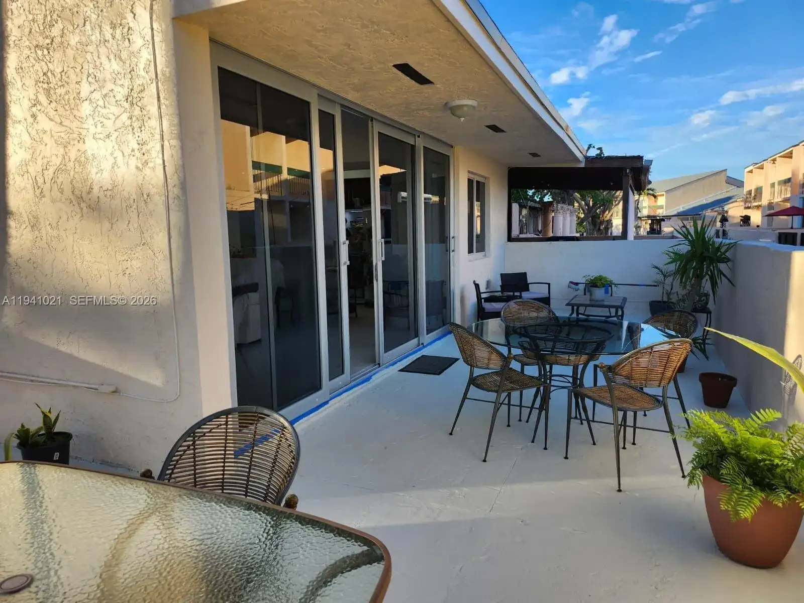 9195 Fontainebleau Blvd # 6, Miami FL 33172 photo 5
