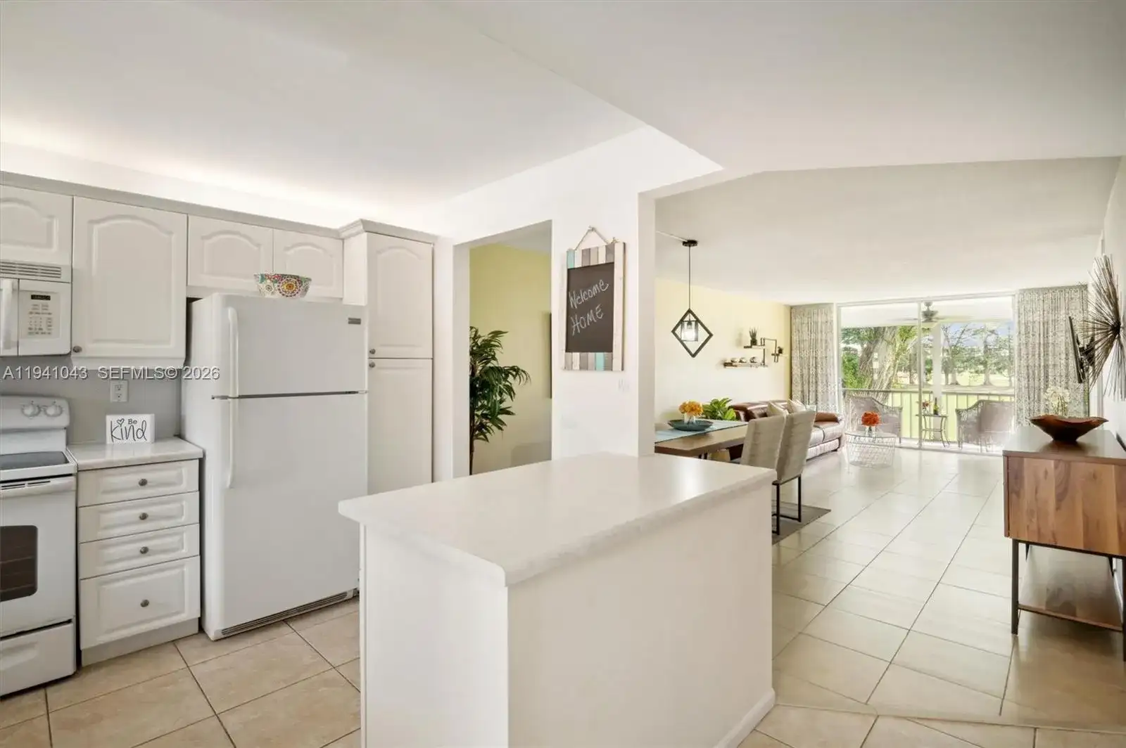 9300 N Hollybrook Lake Dr # 203, Pembroke Pines FL 33025 photo 2
