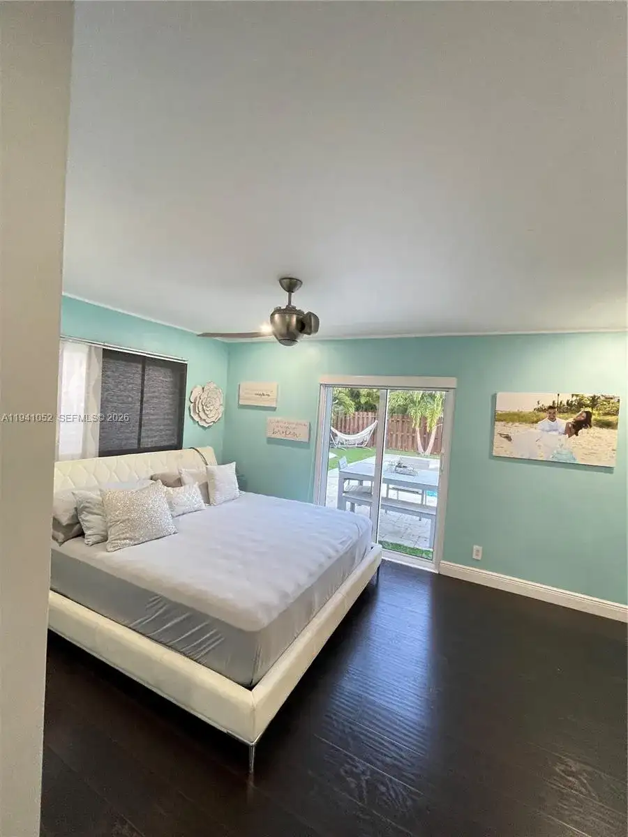 6901 NW 82nd Ct, Tamarac FL 33321 photo 5