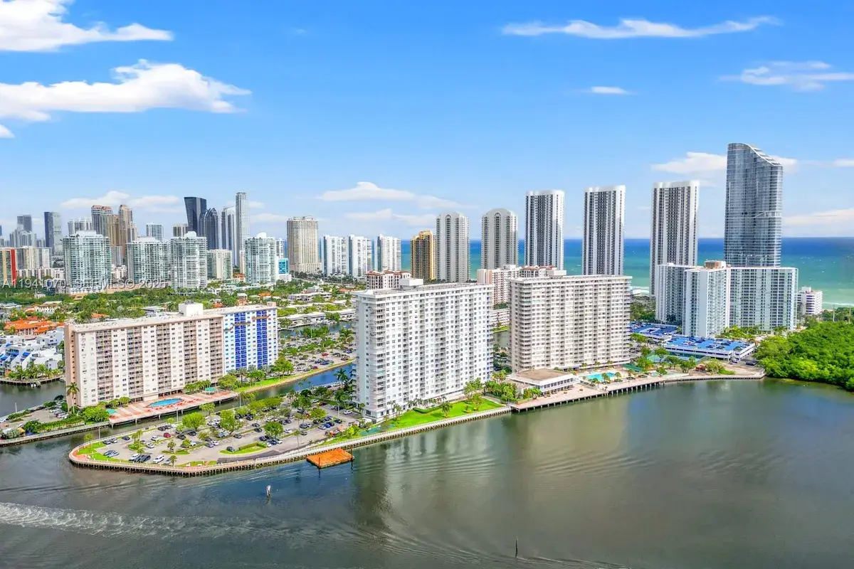 500 Bayview Drive, Sunny Isles Beach FL 33160