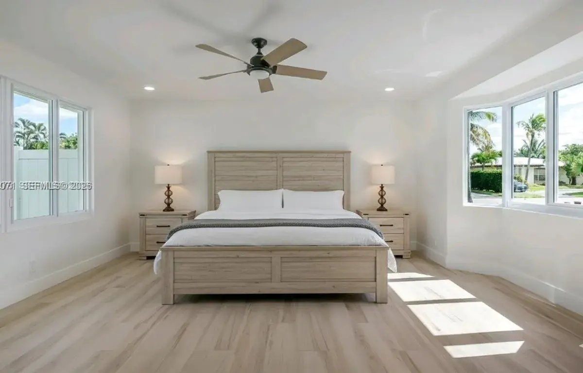 5713 NE 17th Ter, Fort Lauderdale FL 33334