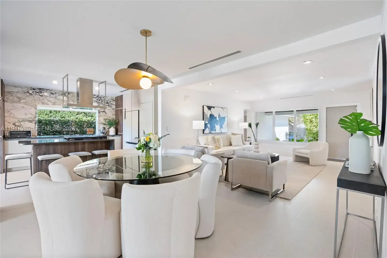 7810 Hawthorne Ave, Miami Beach FL 33141 photo 2