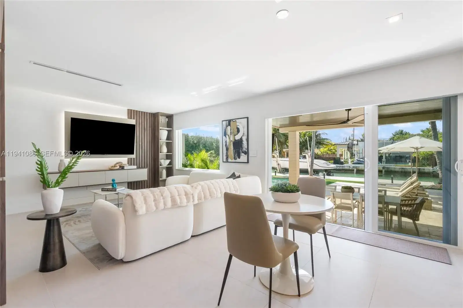 7810 Hawthorne Ave, Miami Beach FL 33141 photo 4