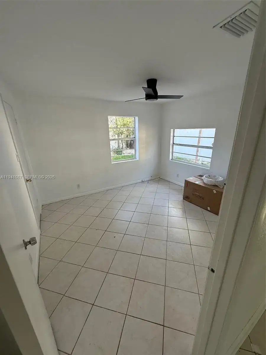 708 SE 6th Ct # 2, Fort Lauderdale FL 33301 photo 3
