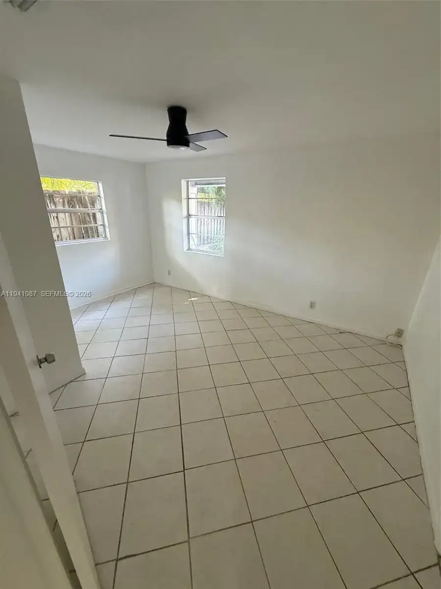 708 SE 6th Ct # 2, Fort Lauderdale FL 33301 photo 4