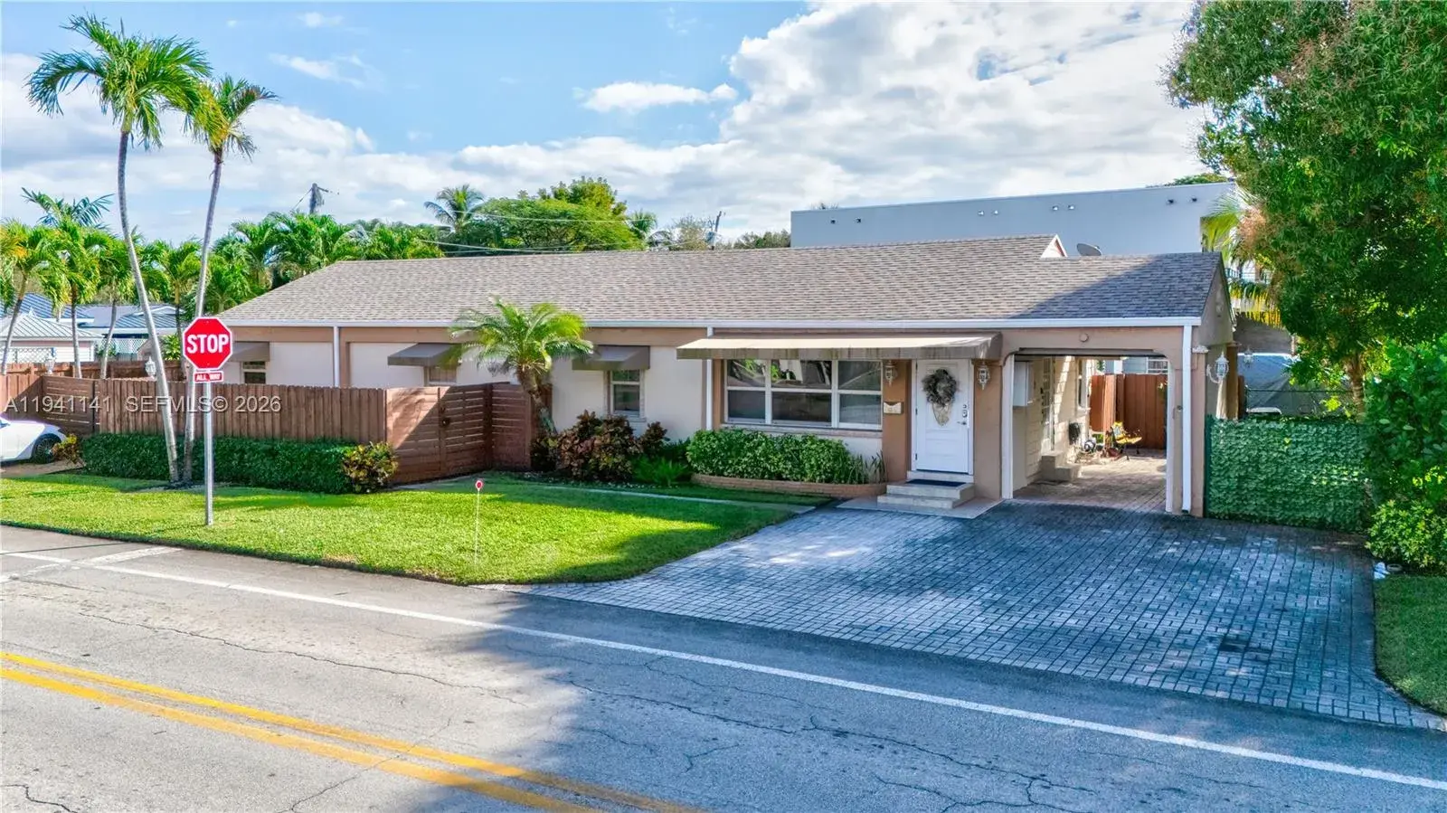 800 NE 6th St # 1, Fort Lauderdale FL 33304