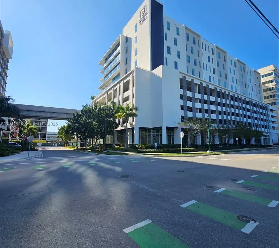 2820 NE 214 st UNIT 5, Aventura FL 33180