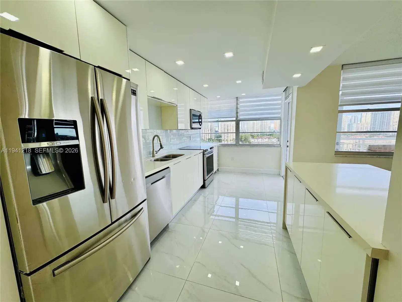 18041 Biscayne Blvd *BOAT SLIP & UNIT* # 1605, Aventura FL 33160 photo 3