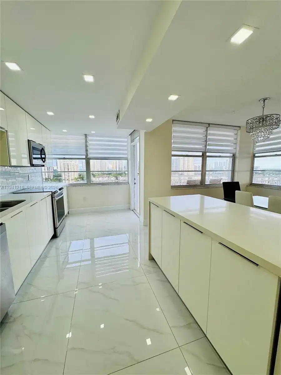 18041 Biscayne Blvd *BOAT SLIP & UNIT* # 1605, Aventura FL 33160 photo 4