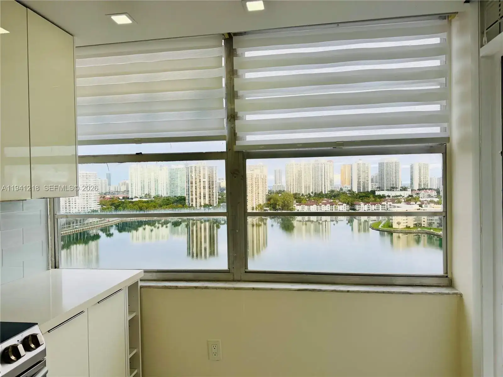 18041 Biscayne Blvd *BOAT SLIP & UNIT* # 1605, Aventura FL 33160 photo 5