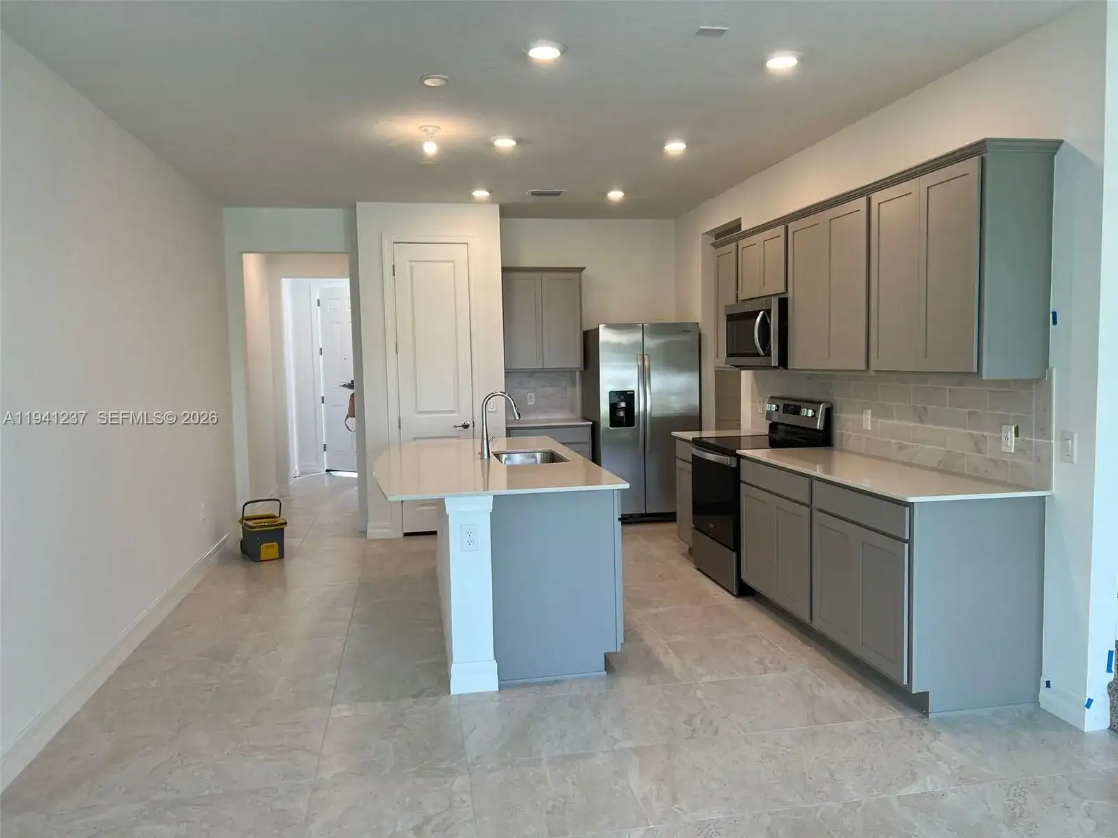 6121 Rancho Ln, Green Acres FL 33415 photo 3